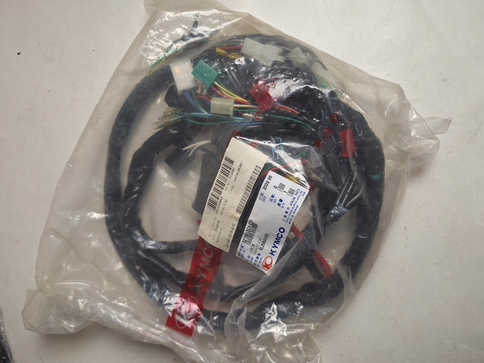 Picture of Kymco  Quannon 125 4T EURO III  KABELBAUM  32100-LEC8-E70